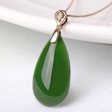 Nephrite jade pendant